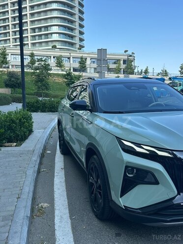 DongFeng Aeolus Huge-17
