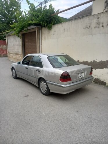 Mercedes C 200-4