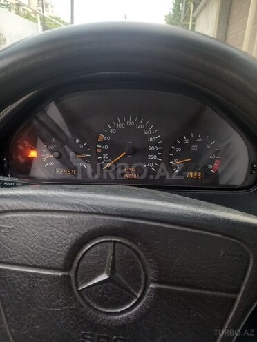 Mercedes C 200-8