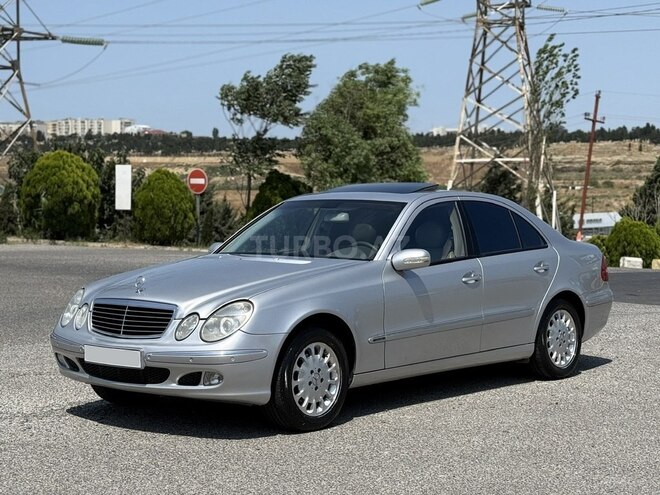 Mercedes E 240-2