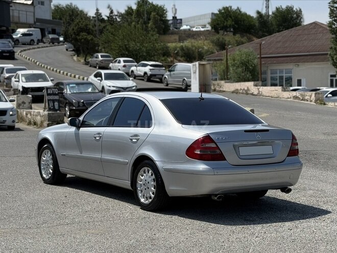 Mercedes E 240-9