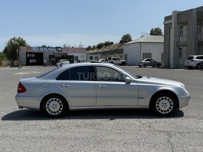 Mercedes E 240-6