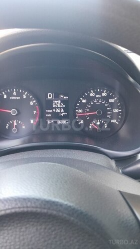 Kia Rio-5