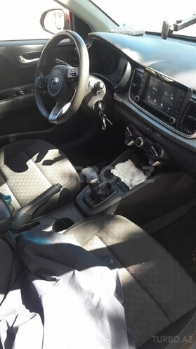Kia Rio-6