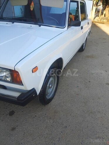 LADA (VAZ) 2107-5
