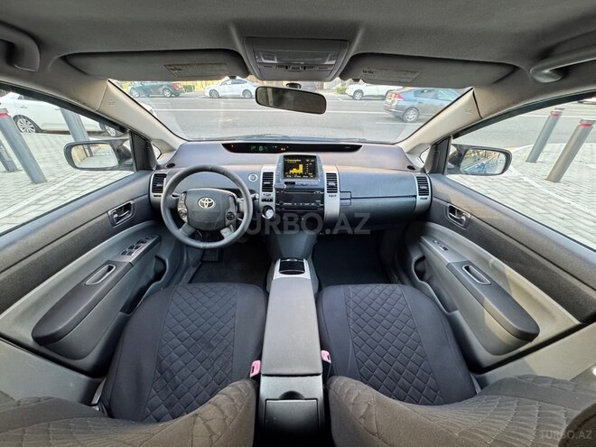 Toyota Prius-9