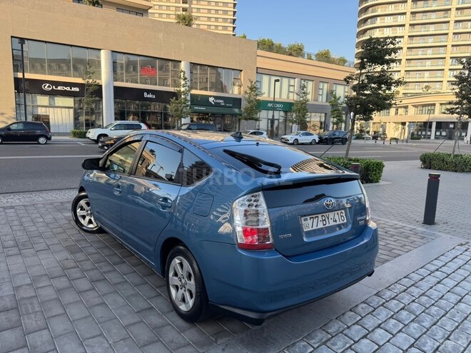 Toyota Prius-4