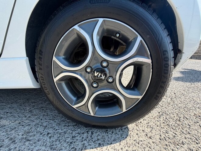 Kia Picanto-11