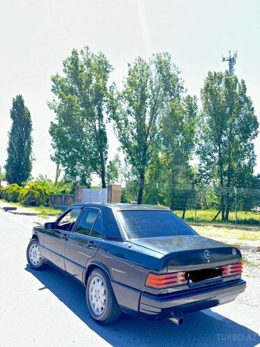 Mercedes 190-5