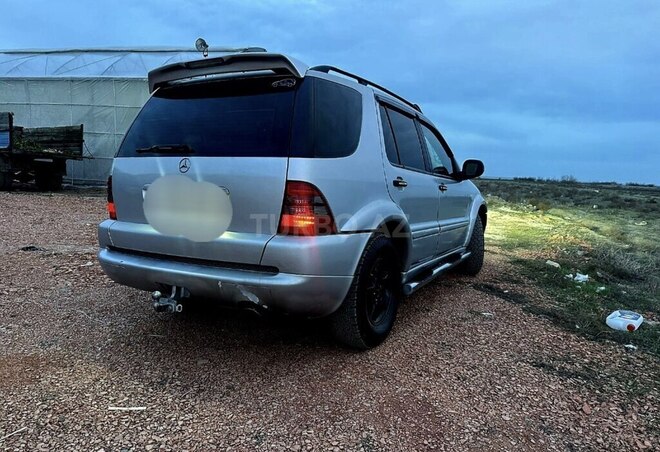 Mercedes ML 270-2