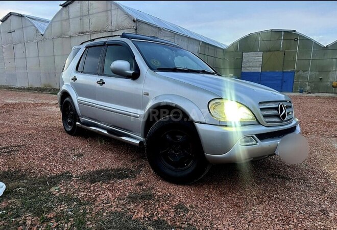 Mercedes ML 270-4