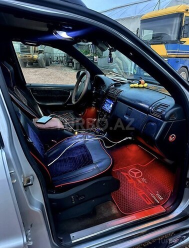 Mercedes ML 270-8