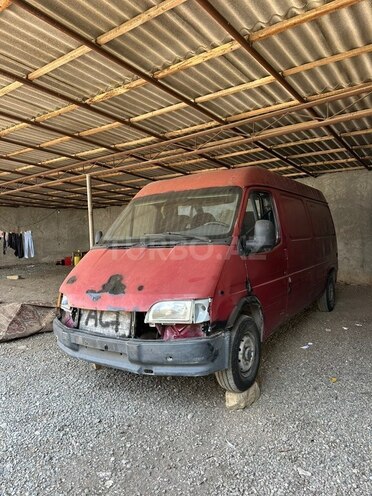 Ford Transit-4