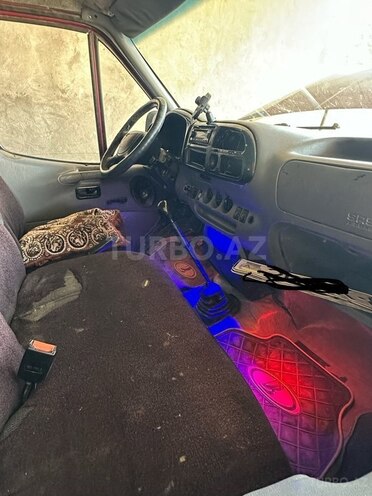 Ford Transit-9