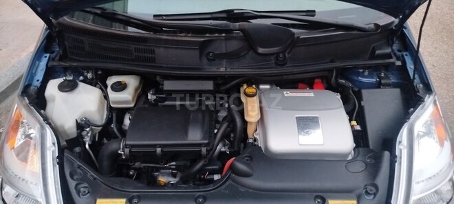 Toyota Prius-13