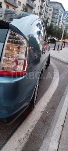 Toyota Prius-11