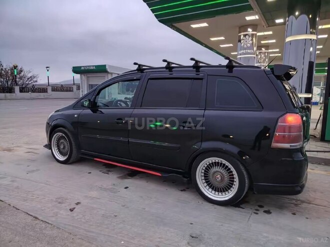 Opel Zafira-14
