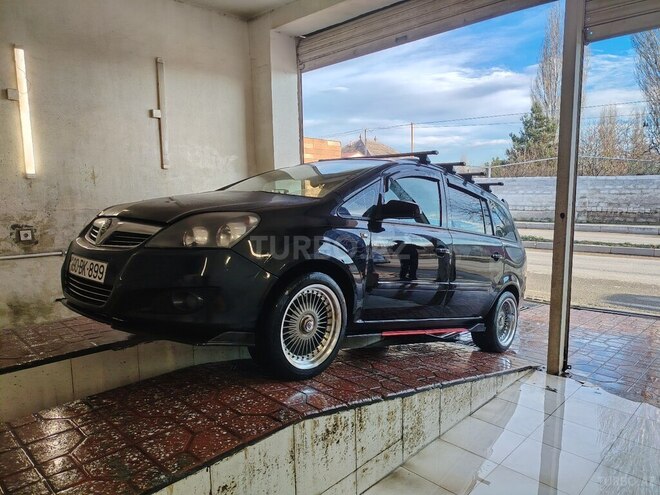 Opel Zafira-9