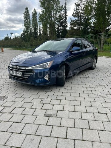 Hyundai Elantra-3