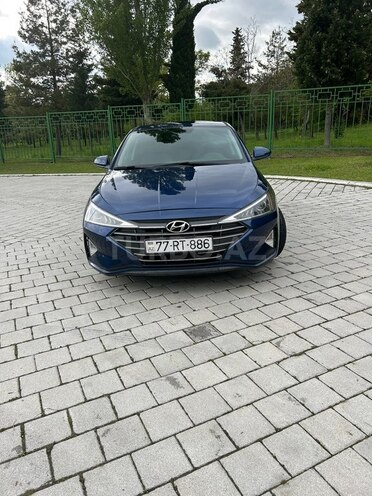 Hyundai Elantra-19