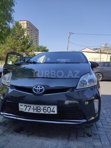Toyota Prius-1
