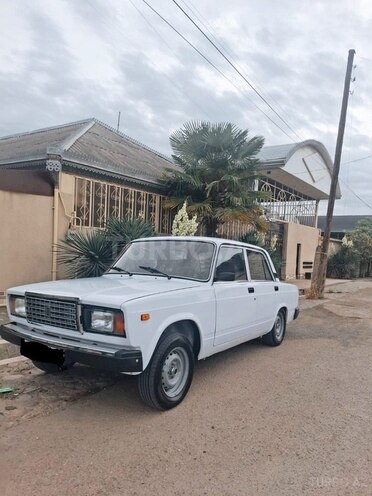 LADA (VAZ) 2107-1