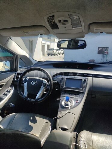 Toyota Prius-6