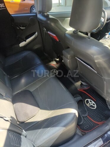 Toyota Prius-7