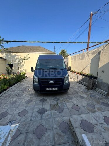 Ford Transit-1