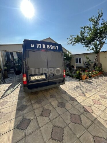 Ford Transit-4