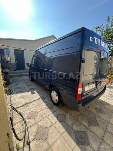Ford Transit-5