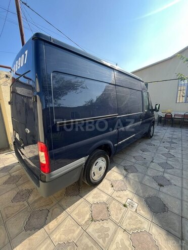 Ford Transit-2