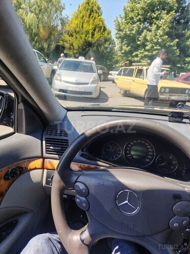 Mercedes E 220-2