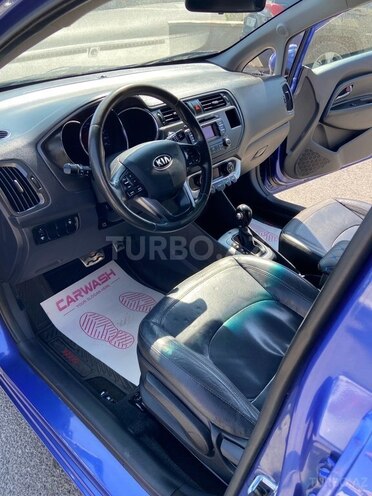 Kia Rio-8