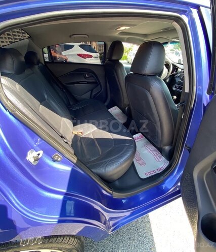 Kia Rio-10