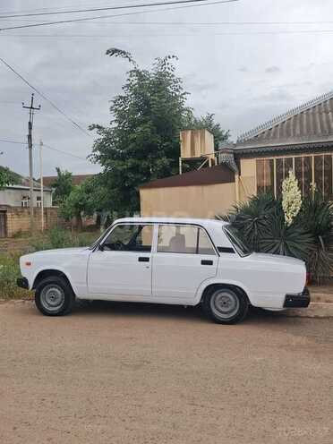LADA (VAZ) 2107-2
