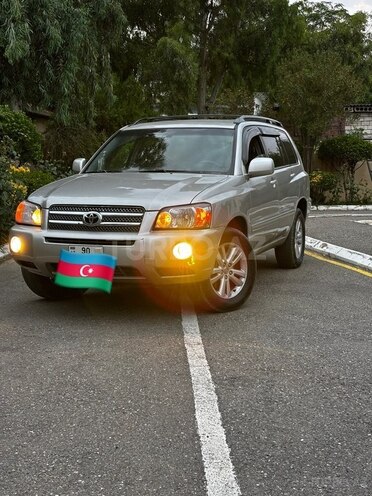 Toyota Highlander-2