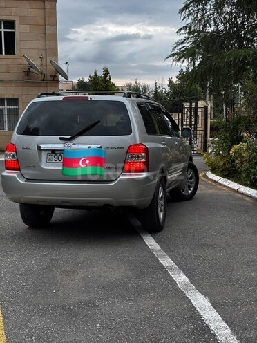Toyota Highlander-3