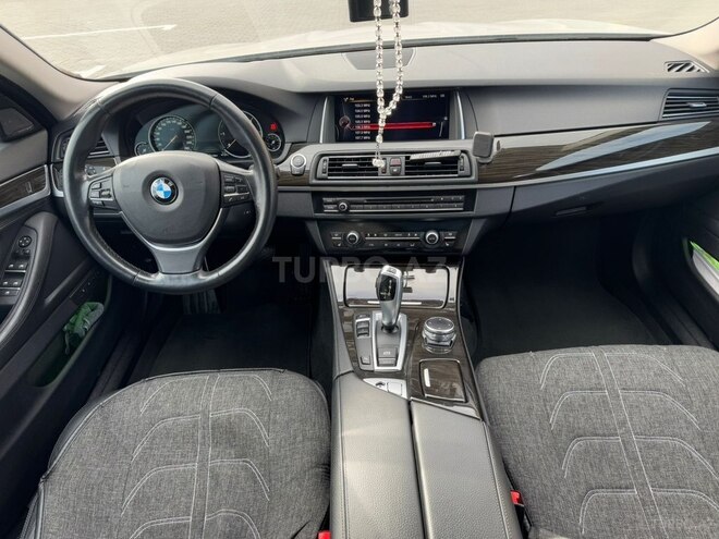 BMW 520d-11