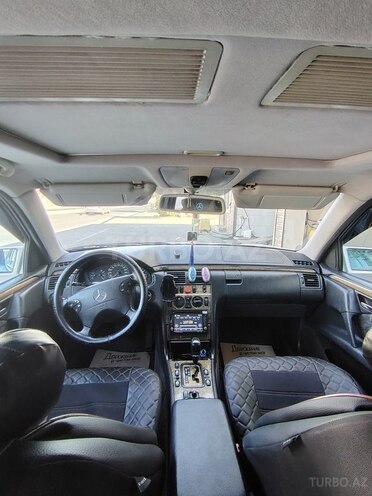 Mercedes E 200-12