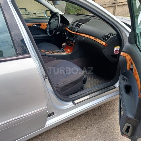 Mercedes E 220-5