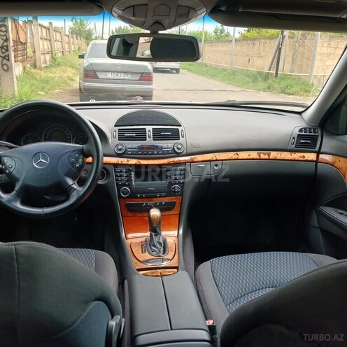 Mercedes E 220-6