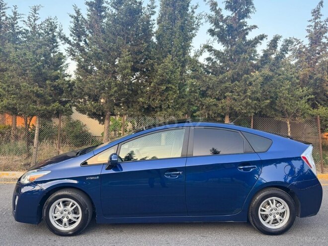 Toyota Prius-14