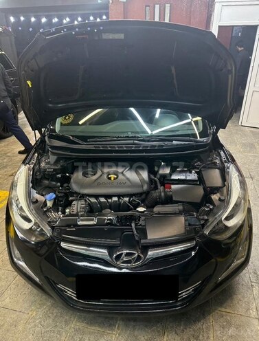 Hyundai Elantra-5