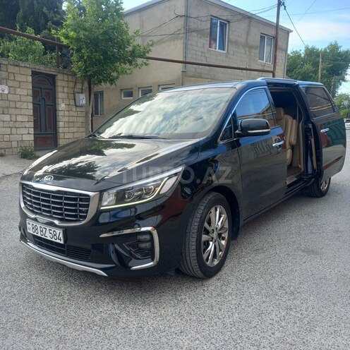 Kia Carnival-5