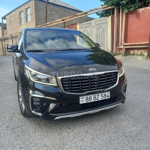 Kia Carnival-4