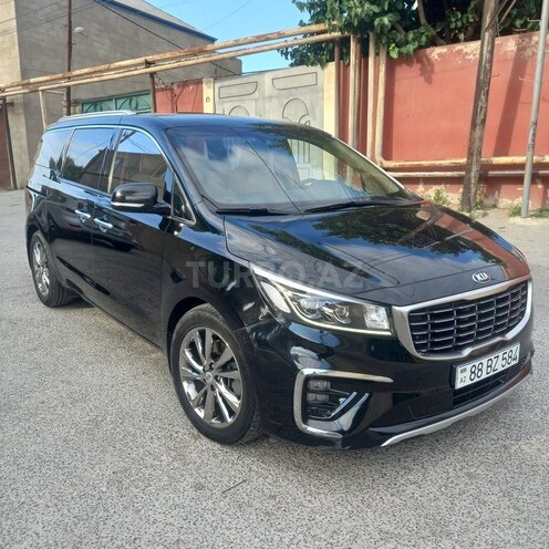 Kia Carnival-2