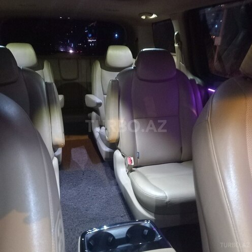 Kia Carnival-21