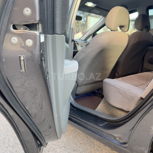 Toyota Prius-11