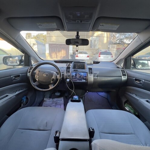 Toyota Prius-18